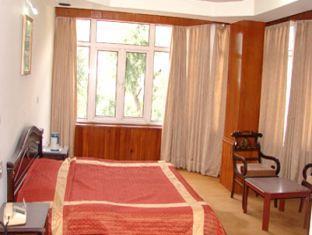 Hotel Out Town Manāli Dış mekan fotoğraf