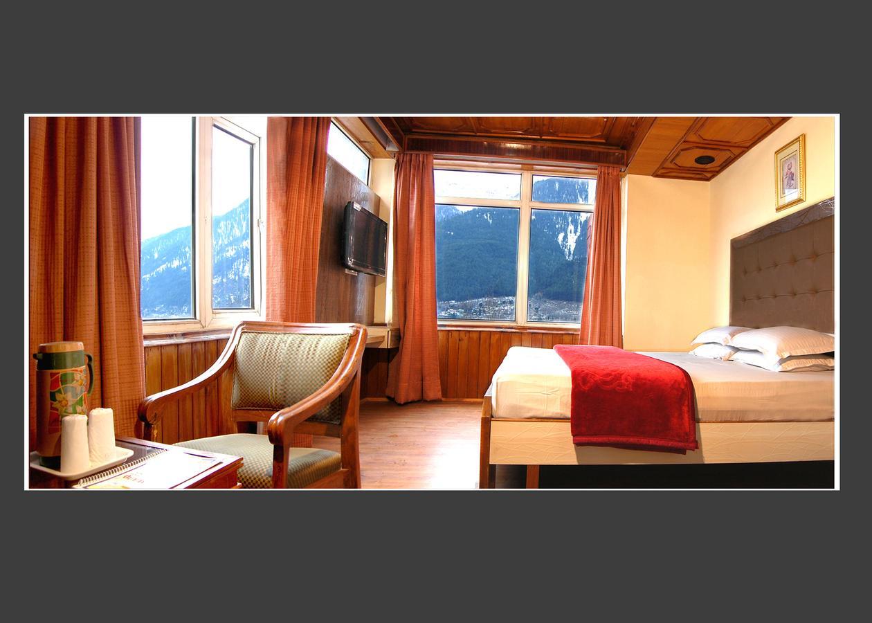Hotel Out Town Manāli Dış mekan fotoğraf