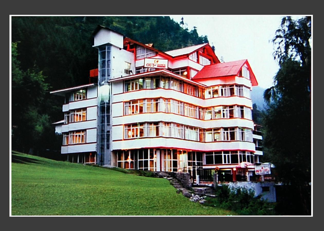Hotel Out Town Manāli Dış mekan fotoğraf